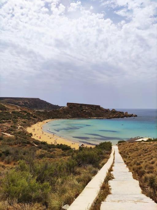 Luxury En-Suite Double. Beach-House With Sea Views Mellieħa Exterior foto